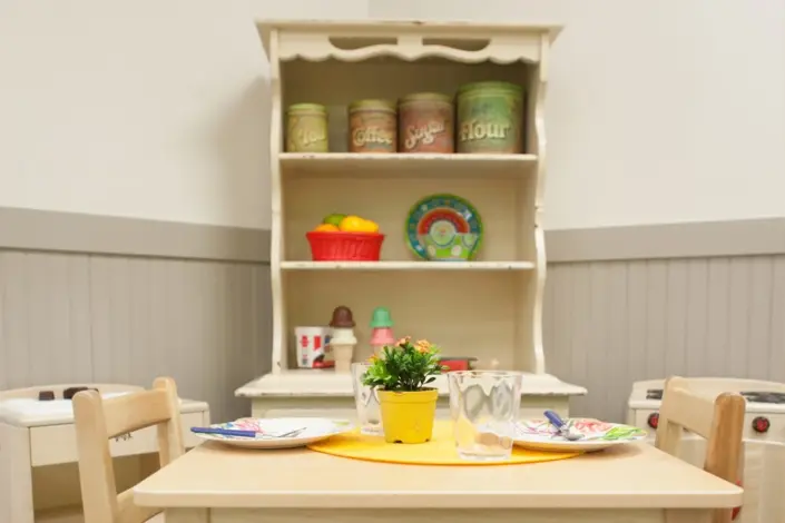 Ch-Disc-Cen-MTP-6299 Children’s Discovery Center table setting